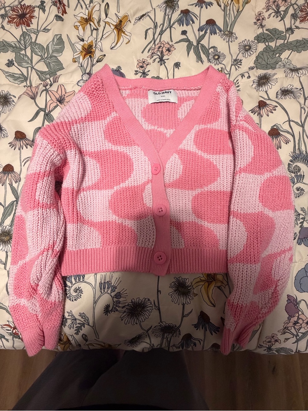 Old Navy Pink Two-Tone Abstract V‑Neck Cropped Cardigan